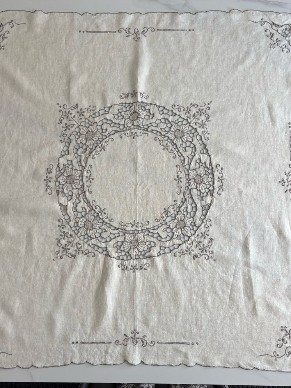 Embroidered Floral Table Linen in Beige/Cream 31x31